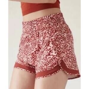 Athleta Mesh Racer Run High Rise 3" Lined Running Shorts Printed Red XL
